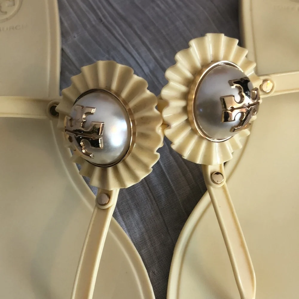 TORY BURCH Melody Pearl large MILER pearlesque size 9 pale yellow rubber sandals